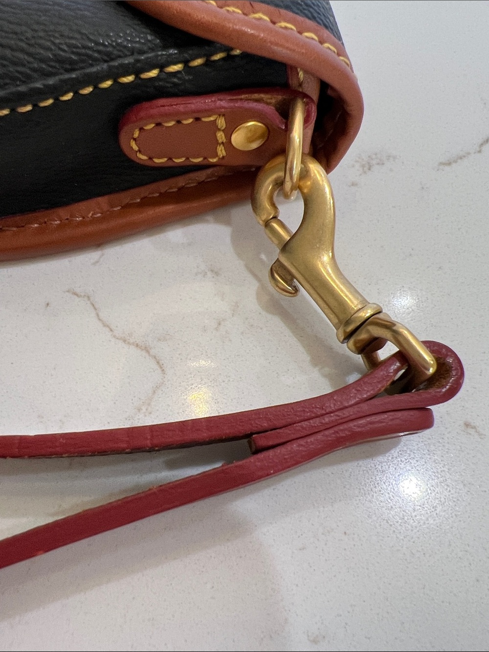Dooney & Bourke Black Pebbled Leather Wristlet Brown Trim Gold Hardware - Picture 5 of 8